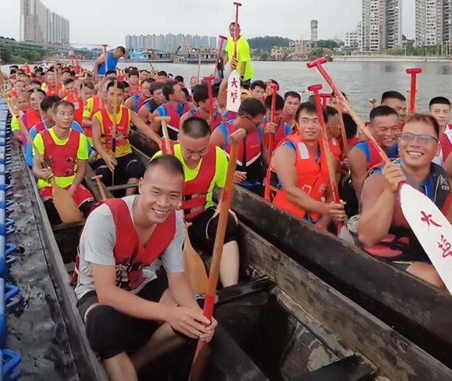 端午还剩1天猎德村的天塌了3条龙舟翻2条原因出在闺女身上(图6)