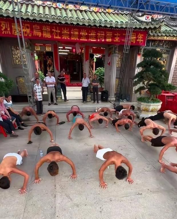 端午还剩1天猎德村的天塌了3条龙舟翻2条原因出在闺女身上(图3)