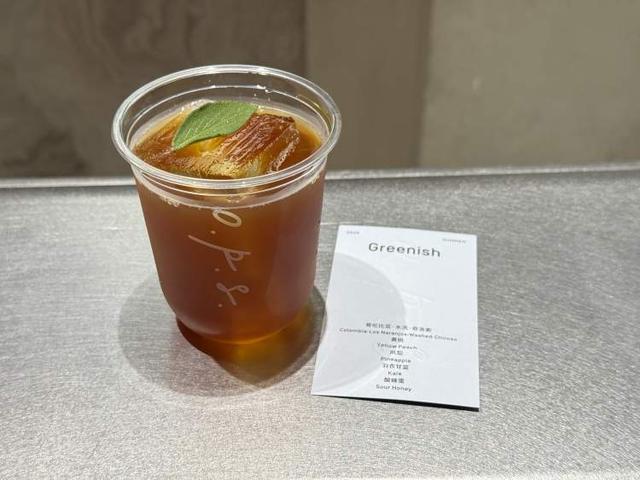 37℃高温户外排队30分钟、外地过来喝了10多次上海知名“罚站咖啡”开了9年排队9年(图6)