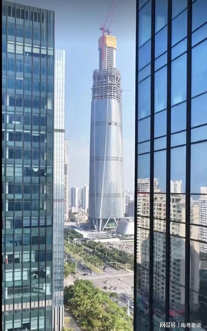 428米海南第一摩天大楼封顶全岛封关实力抢镜(图3)
