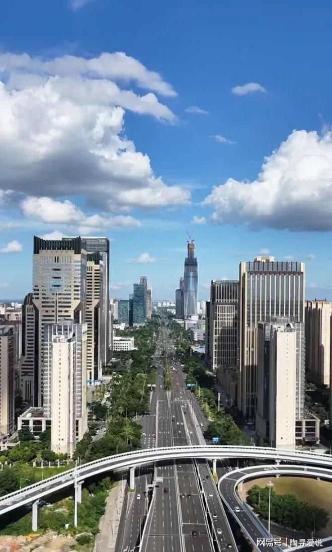 428米海南第一摩天大楼封顶全岛封关实力抢镜(图4)