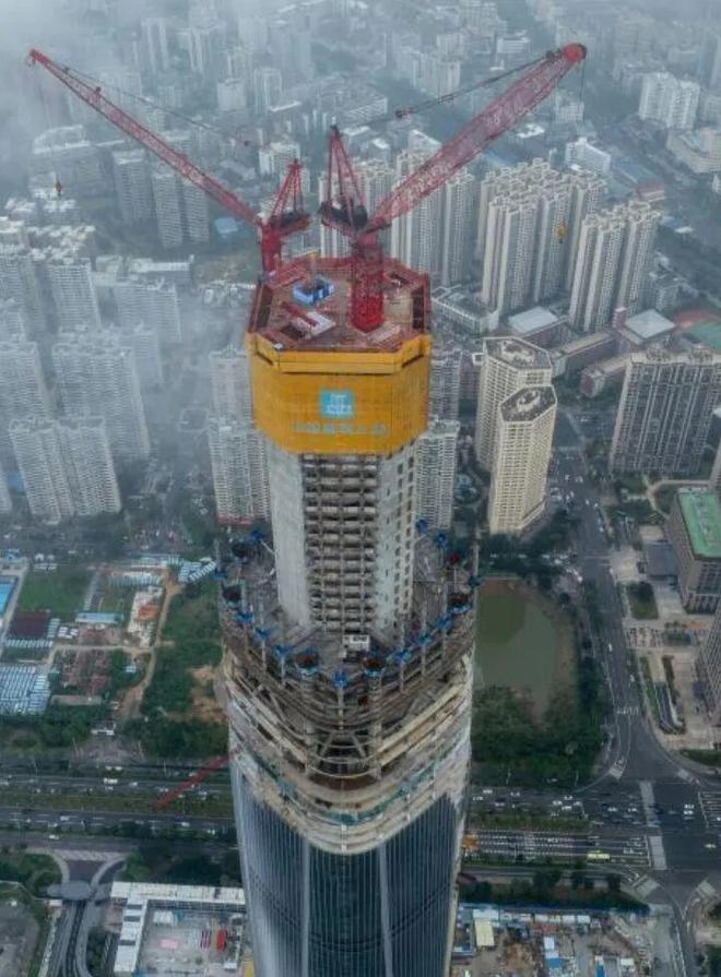 全岛封关之日它已封顶428米高海南第一摩天大楼凭硬核实力抢镜(图2)