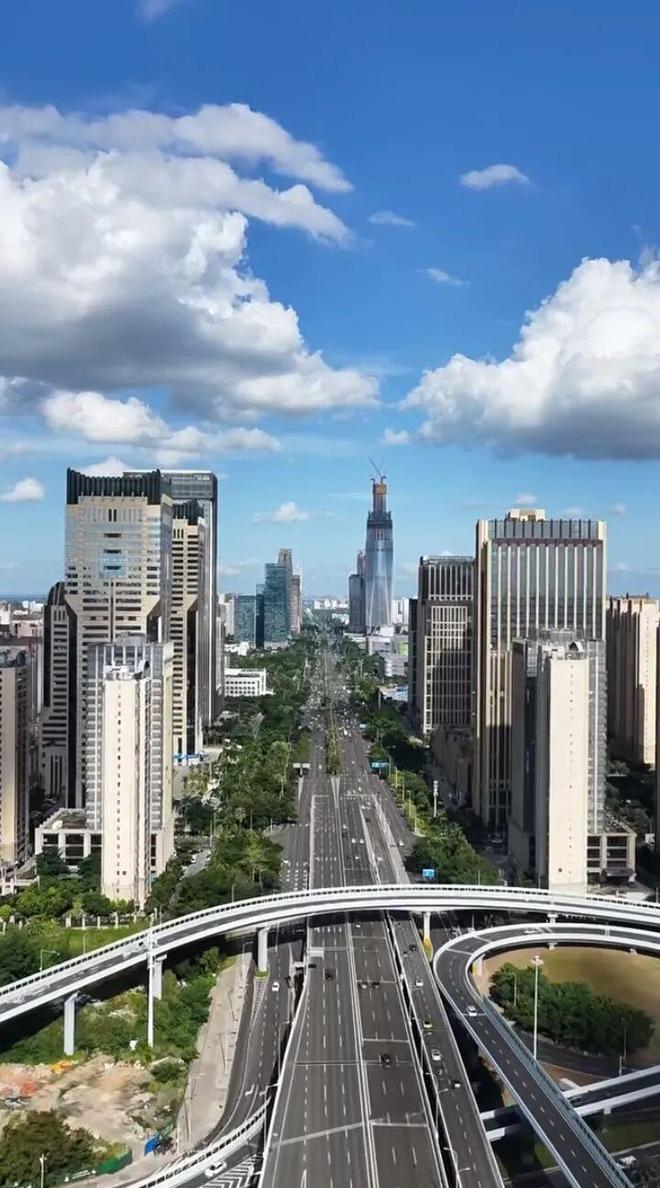 全岛封关之日它已封顶428米高海南第一摩天大楼凭硬核实力抢镜(图4)