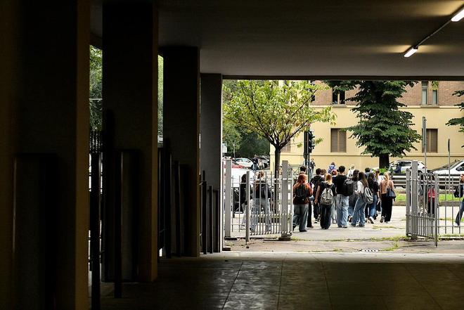 暑假97天仍不能开学！仅6%的学校安装空调意大利超长暑假的启示