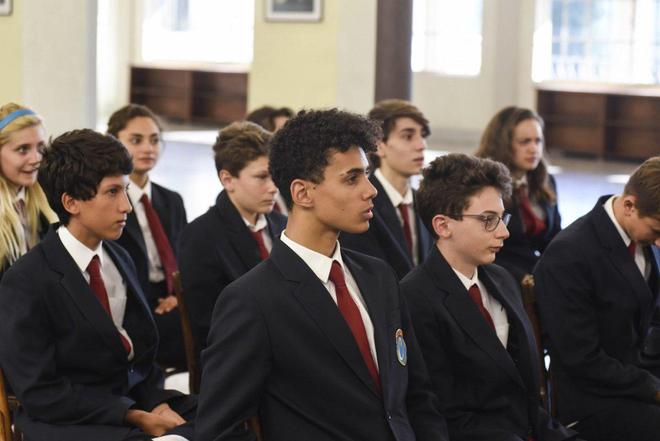 暑假97天仍不能开学！仅6%的学校安装空调意大利超长暑假的启示(图9)